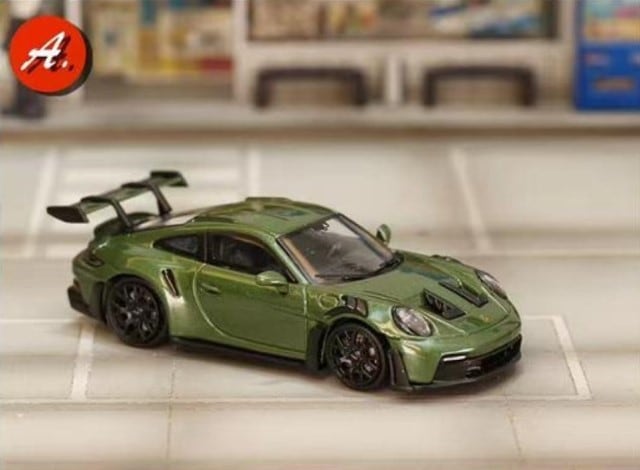 新品 SW Street Weapon 1/64 ポルシェ 992 GT3 RS A/Jungle Green