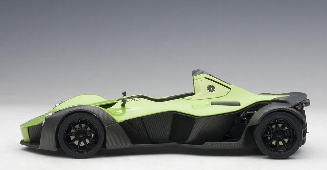 AUTOart BAC MONO 1/18 メタリック グリーンミニカー Amazon | AUTOart 1/18 BAC モノ メタリック グリーン 完成品