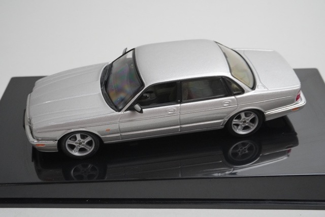 トゥルースケール SCALE TRUE S=1/43 USED Thee ミニカー TSM104316 日産 Nissan 1983 ミニカー
