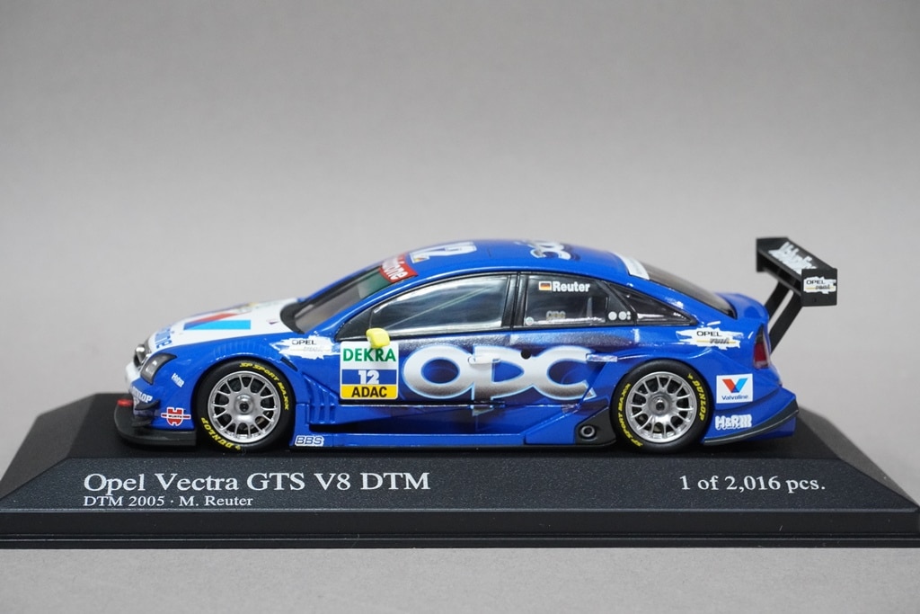 1/43 ミニチャンプス 400054612 オペル ベクトラ C GTS V8 OPC DTM