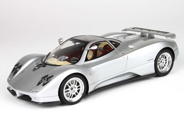 新発売 全開閉 Almost Real 1/18 パガーニ ゾンダ ミニカー 850409001-1.jpg