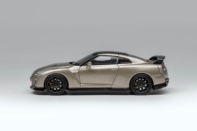 新品 M63504 モーターヘリックス 1/64 Nissan GT-R (R35) Track