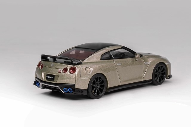 新品 M63504 モーターヘリックス 1/64 Nissan GT-R (R35) Track
