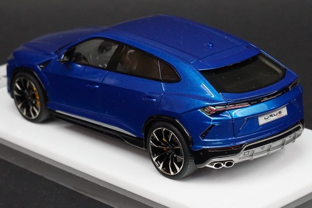 1/43 ᥤå/ɥ EM403E ܥ륮 EM403 URUS 2017 ᥿å֥롼