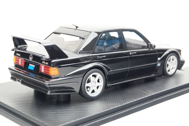���� 18B01-05 onemodel 1/18 ��륻�ǥ� �٥�� 190E EVO2 �᥿��å��֥�å�