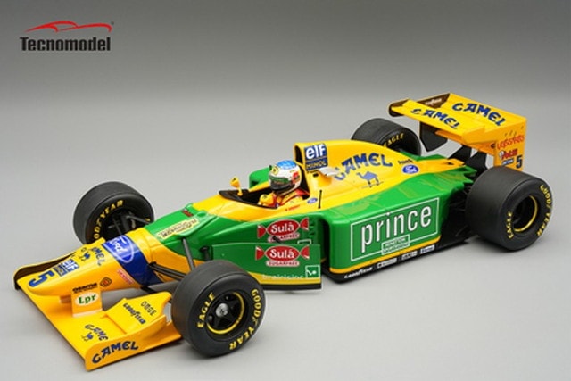 タミヤ、Revell M.シューマッハF1マシン＋ベネトンF1チーム本 タミヤ、Revell M.シューマッハF1マシン＋ベネトンF1チーム本 タミヤ