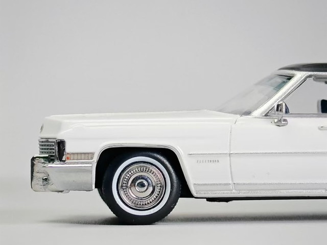 予約 MK2506-06-A1 MK MINIATURES 1/64 キャデラック Cadillac 75 Wood