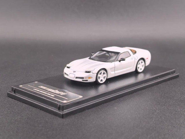 コルベット シボレー　ホワイト ミニカー　モデルカー 予約 Fine Works64 1/64 シボレー コルベット Corvette C5 Pearl White