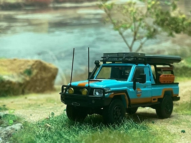 ͽ  Autobots models 1/64 ȥ西 Land Cruiser LC79 Single Cabin Pickup ɥ롼ȥå Gulf