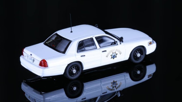 ROLLIN フォード　ビクトリア　1/64 セット Rollin 1:64 Ford Crown Victoria NYC Cab – Little Luca's Toys
