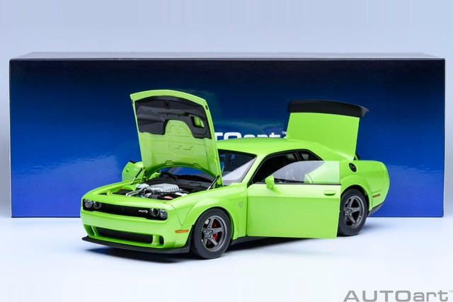 新品 71769 オートアート 1/18 ダッジ チャレンジャー SRT スーパー