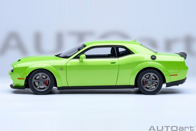 新品 71769 オートアート 1/18 ダッジ チャレンジャー SRT スーパー