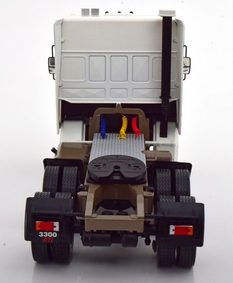 新品 RK180091 ROAD KINGS 1/18 DAF 3300 Space Cab 1982 white/blue