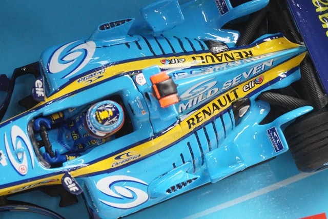 E-m-Y専用1/18 ルノー F1 R25 マイルドセブン F.アロンソ マイルドセブン ルノーF1チーム R25 F.アロンソ の展示中