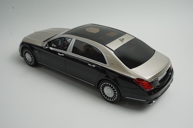 1/18 GTスピリット GTS237 メルセデス マイバッハ S650 シルバー