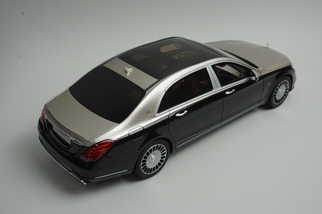 1/18 メルセデス　マイバッハ　57 ディーラー品　ミニカー 1/18 メルセデス マイバッハ 57 ディーラー品 ミニカー - メルカリ