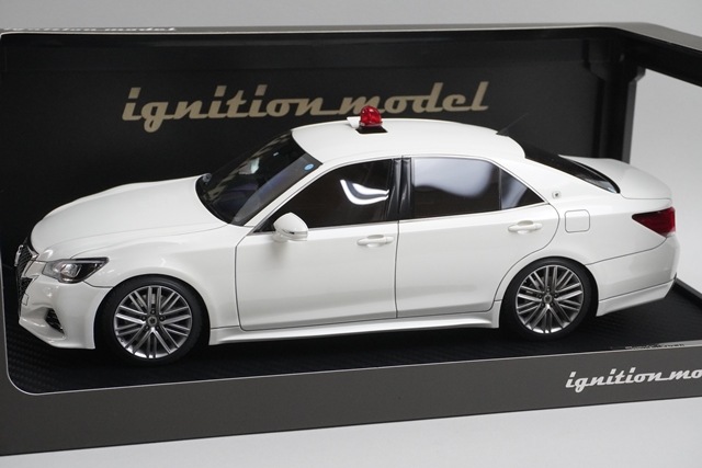 1/18 イグニッションモデル IG2195 トヨタ クラウン (GRS214) 大阪府