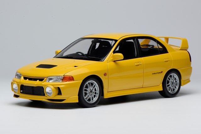 カーフィギュア　三菱　4体まとめ 新品 M84006 モーターヘリックス 1/18 三菱 Lancer Evolution IV