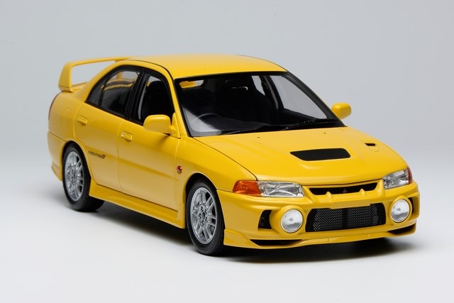 新品 M84006 モーターヘリックス 1/18 三菱 Lancer Evolution IV