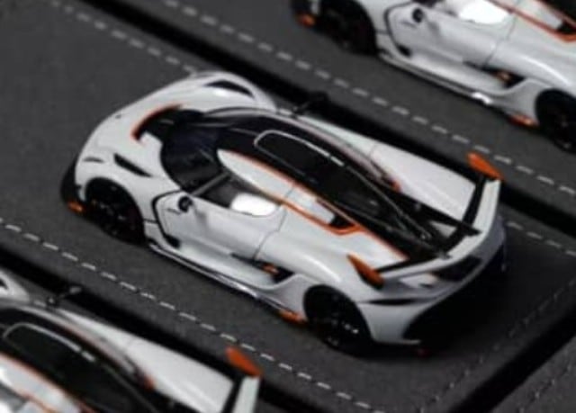 GRYNING MODEL 1/64 ケーニグセグ ジェスコ GRYNING 1/64 Koenigsegg Jesko Attack Resin car Diecast Model