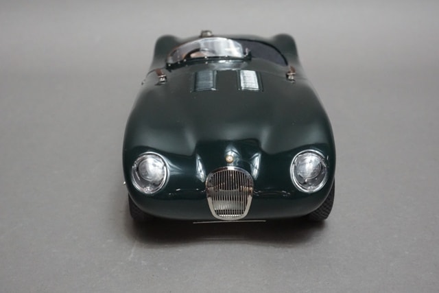 1/18 CMC M-191 ���㥬�� C-Type 1952 British Racing Green