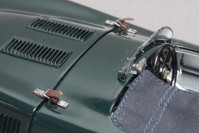 1/18 CMC M-191 ジャガー C-Type 1952 British Racing Green, Boost