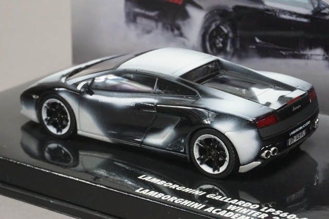 1/43 ミニチャンプス 436103800 ランボルギーニ ガヤルド LP560-4