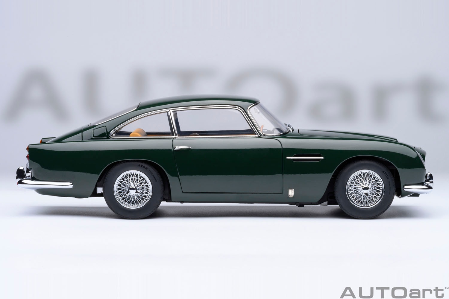 新品 70286 オートアート 1/18 アストンマーティン ASTON MARTIN DB5