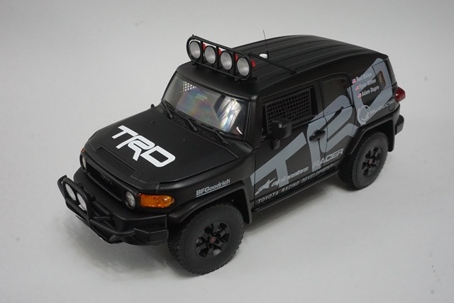 トヨタ FJクルーザー ミニカー オートアート 1/18 京商 オートアート