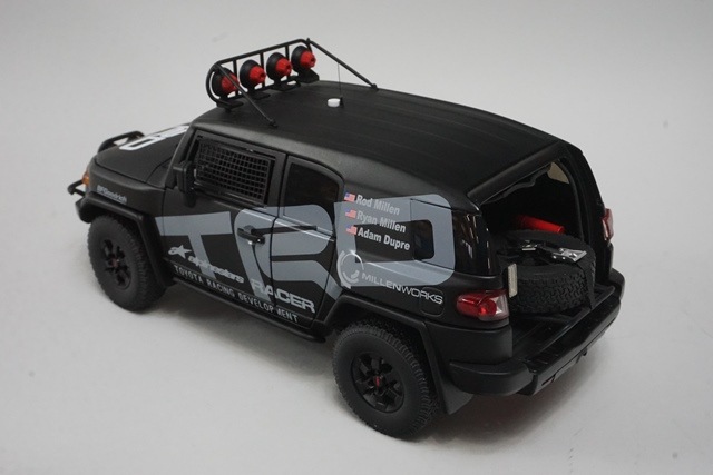 1/18 オートアート　トヨタ　FJクルーザー　ミニカー　ブラック　PS　ソニー 1/18 オートアート 80717 トヨタ TRD FJ クルーザ 2007, Boost Gear