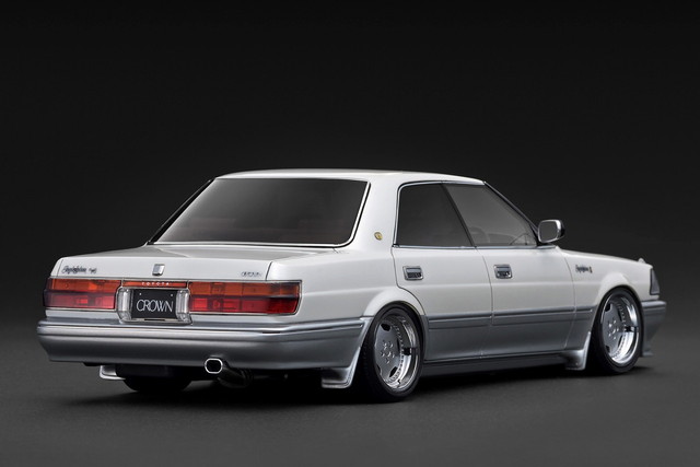 予約 IG3733 イグニッションモデル 1/18 トヨタ クラウン TOYOTA CROWN