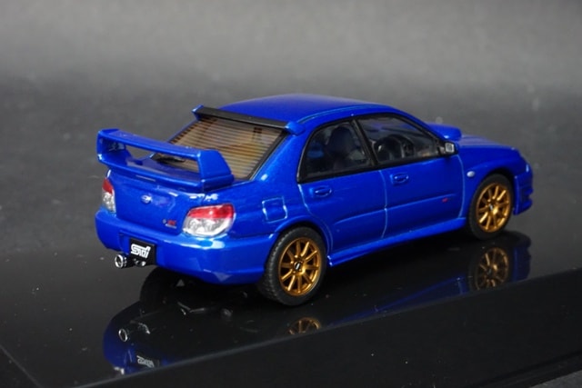 割引き販売 オートアート スバル インプレッサ WRX STI 1/43 ミニカー 青 GDB 自動車 PRIMAVARA