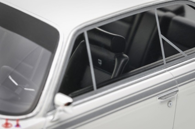 新品 OTM1145 OTTO 1/18 BMW 3.0 CSL 1972 (ホワイト) 世界限定 2,000