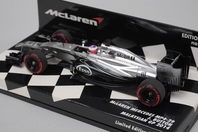 マクラーレン メルセデス MP4-29 K.マグヌッセン 2014 本選仕様 2014 F1 季節の変化とマクラーレン MP4-29 の詳細