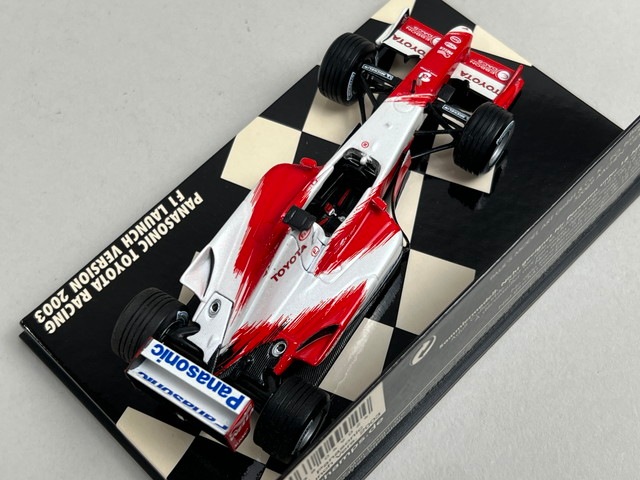 1/43 ミニチャンプス 400030172 パナソニック トヨタ レーシング F1