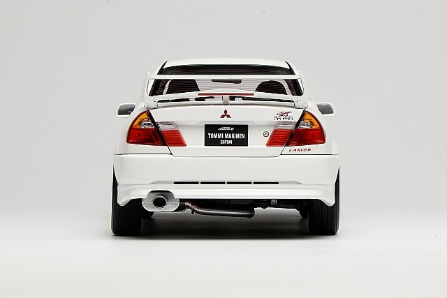 新品 M84305 モーターヘリックス 1/18 三菱 Mitsubishi Lancer