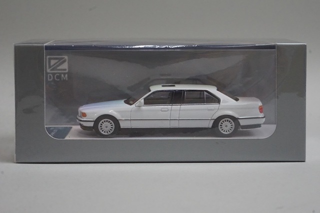 新品特価 DCM 1/64 BMW E38 7-Series L7 White Early 1996-1998