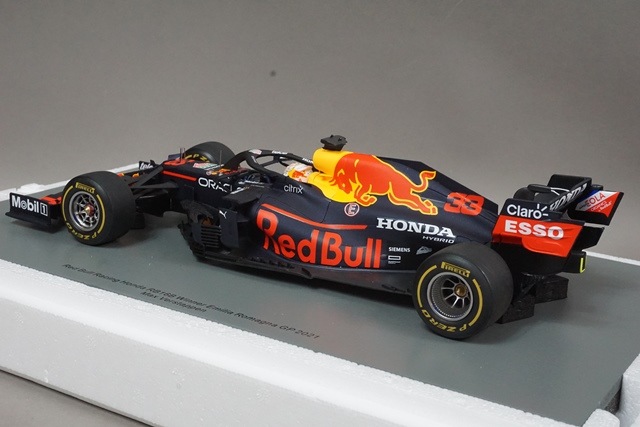 1/18 スパーク 18S582 レッドブルレーシング ホンダ RB16B エミリア