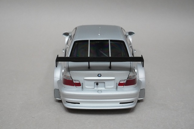 1/18 ミニチャンプス 100012100 BMW M3 GTR 'ストリート' 2001