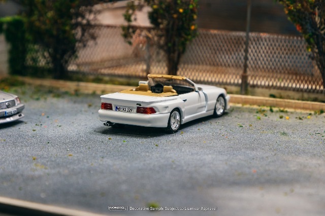 予約 T64G-045-WH Tarmac Works 1/64 メルセデス ベンツ