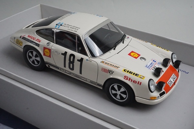 1/18 スパーク 18S027 ポルシェ 911 R ツール ド フランス 優勝 1969
