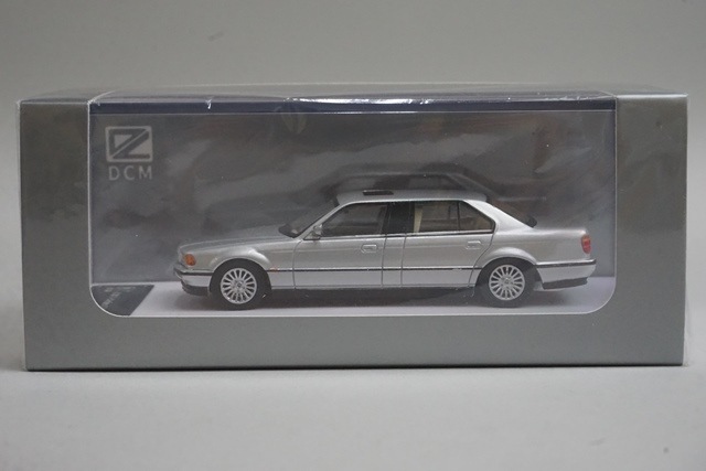 新品特価 DCM 1/64 BMW E38 7-Series L7 Silver Later 1998-2001