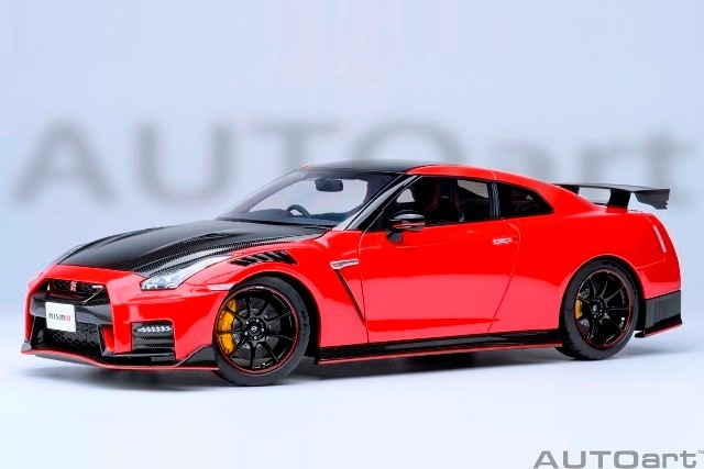 オートアート 日産R35GT-R 1/18ミニカー 新品 77502 オートアート 1/18 日産 GT-R (R35) ニスモ