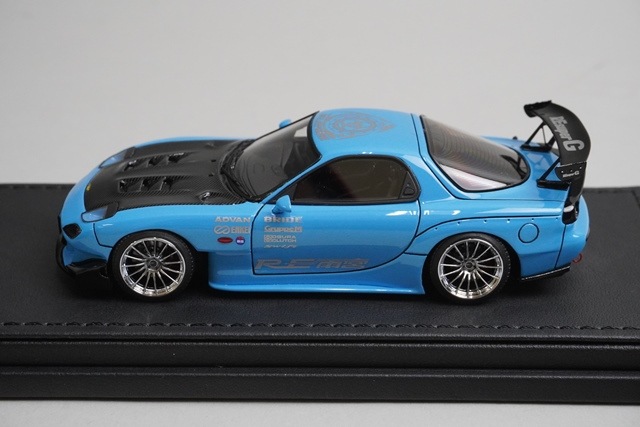 1/43 イグニッションモデル IG1341 マツダ RX-7 (FD3S) RE雨宮 ライト