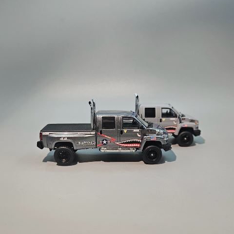 GMC Top Kick 1/64 GOC ピックアップトラック ミニカー 1:64 GOC *GUN METAL SHARK* GMC TOPKICK 4500 Crew Cab DUALLY