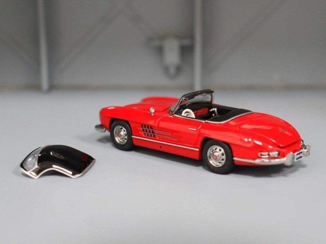 ͽ  DCM 1/64 륻ǥ ٥ Mercedes Benz 300SL С֥ red + black interior