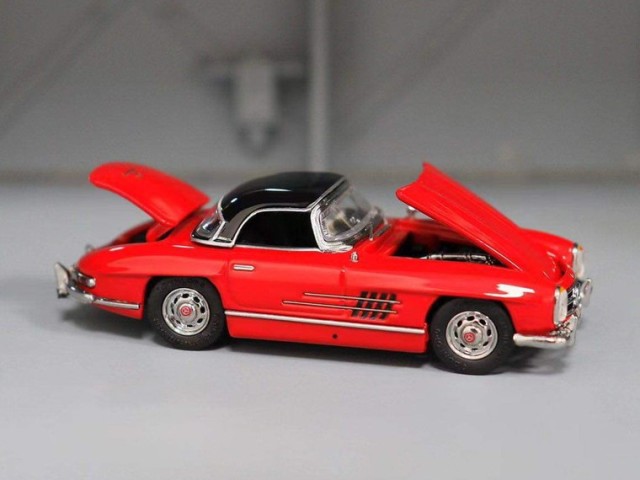 ͽ  DCM 1/64 륻ǥ ٥ Mercedes Benz 300SL С֥ red + black interior