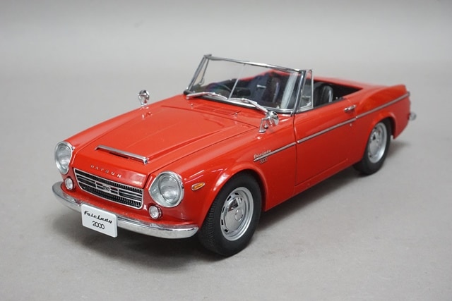 1/18フェアレディSR311 オートアート 1/18 オートアート 77431 ダットサン フェアレディ 2000 SR311