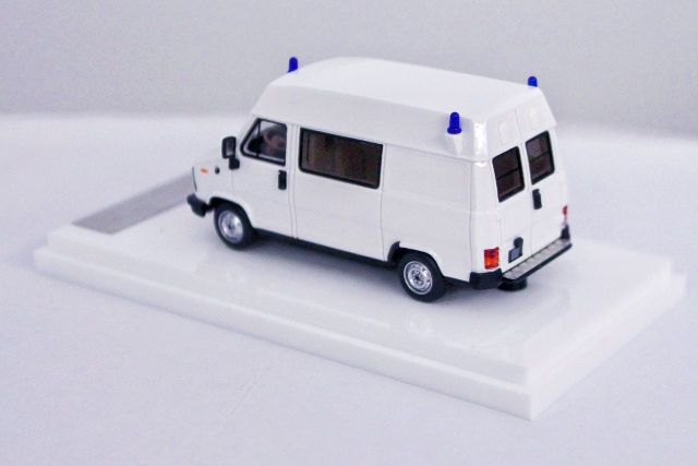 新品 THE ART OF MODEL 1/64 フィアット デュカート Fiat Ducato