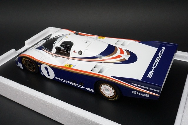 1/18 スパーク 18LM82 ポルシェ 956 ルマン24h 優勝 1982#1, Boost
